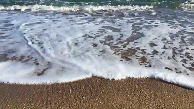 海浪和蓝天视频素材