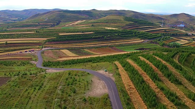 空中草原公路视频下载