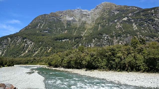 新西兰峡湾克莱道河急流视频素材