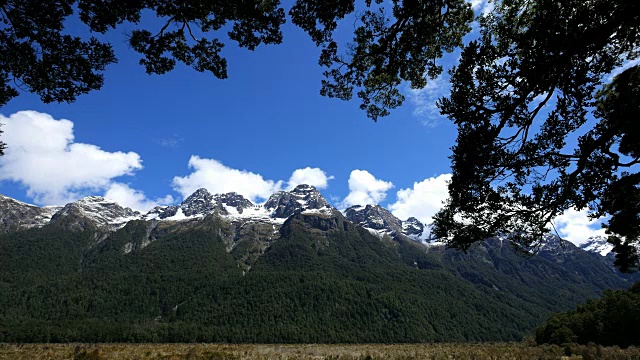 新西兰峡湾崎岖的山脉视频素材