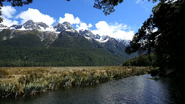 新西兰镜湖和峡湾山脉视频素材