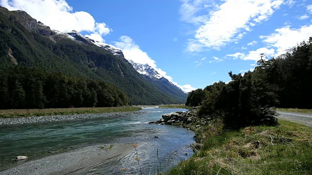 新西兰米尔福德海峡峡湾视频素材