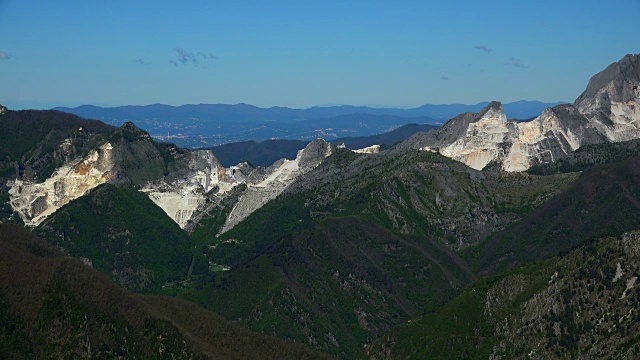 意大利托斯卡纳，阿普安阿尔卑斯山，Colonnata附近的大理石采石场视频素材