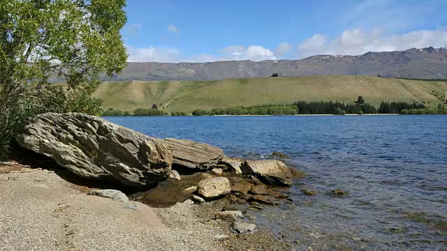 新西兰邓斯坦湖岩石视频素材