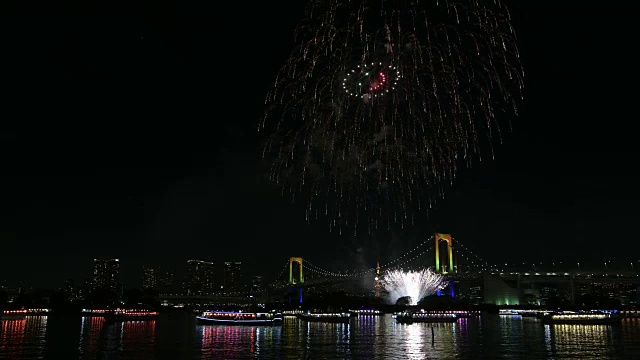 东京湾烟花视频素材