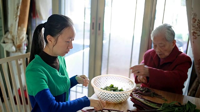 幸福的亚洲家庭视频下载