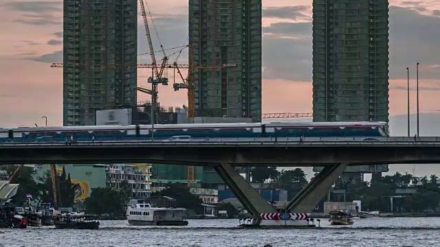 曼谷建筑工地和交通的昼夜延时视频素材