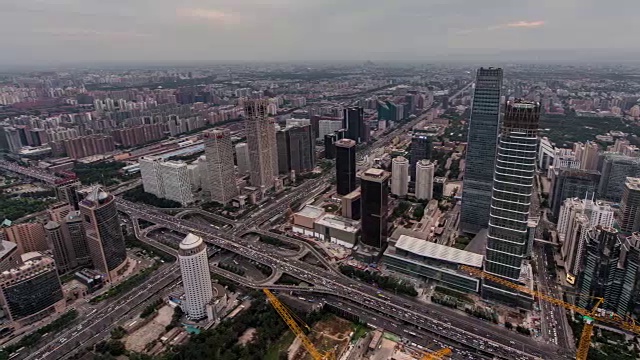 T/L WS HA RL PAN鸟瞰图北京中央商务区与道路交叉口视频素材