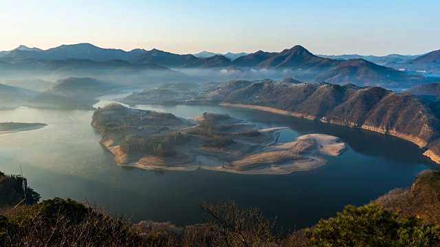 玉jeongho湖上的邦吉岛(著名旅游景点)视频素材