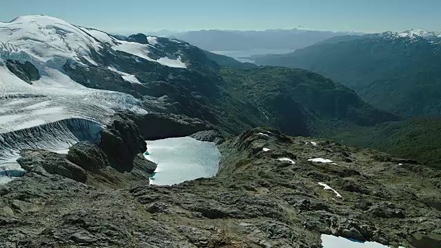 风景优美的山脉和冰川视频素材