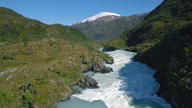 奇科湖流入帕斯夸河视频素材