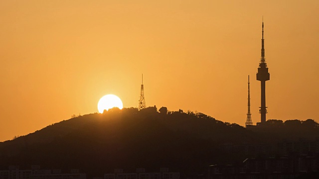 首尔塔日落(旅游景点)视频素材