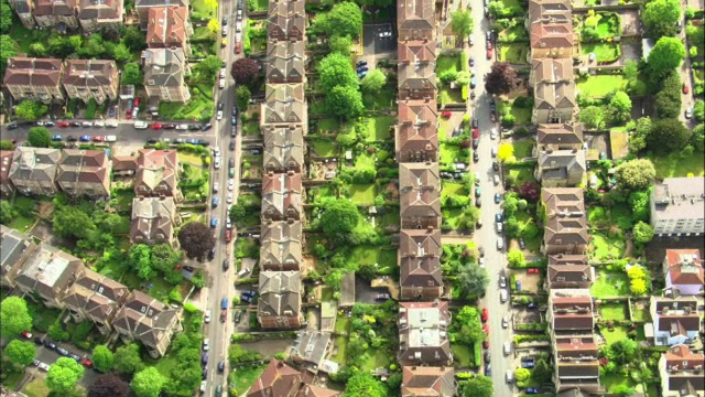 英国布里斯托尔的街道、房屋和花园上空的天线视频素材