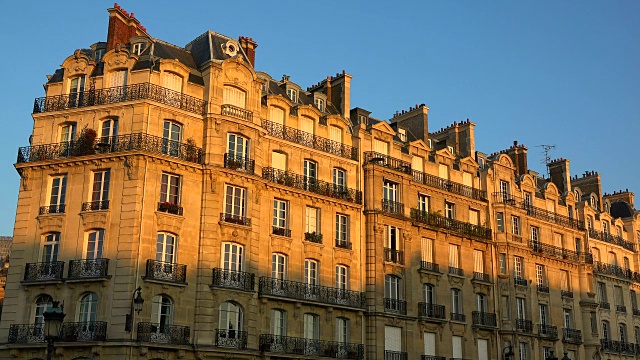 搭船Typical townhouse, de la Cité搭船,巴黎,法国,法国视频素材