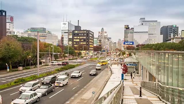 延时:名古屋城市景观和日本堺市中心的行人视频素材