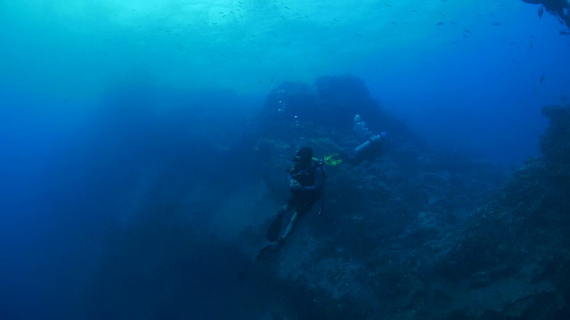 海底暗礁、山、尖峰视频素材