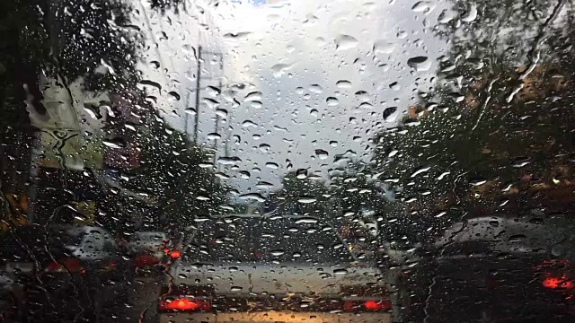 雨天堵车视频素材