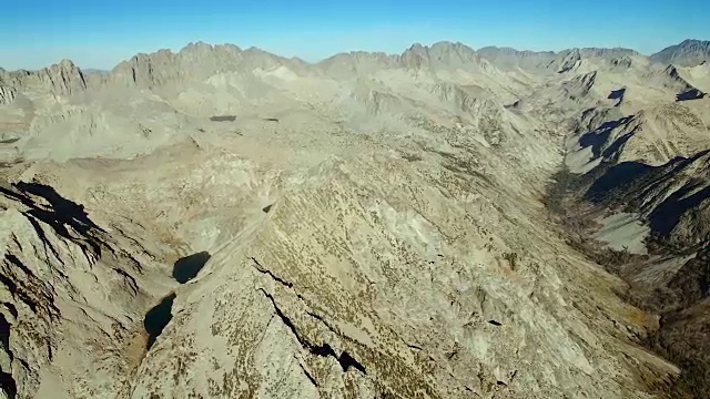 加州内华达山脉东部上空视频素材