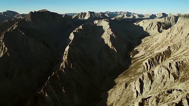 内华达山脉的山峰视频素材