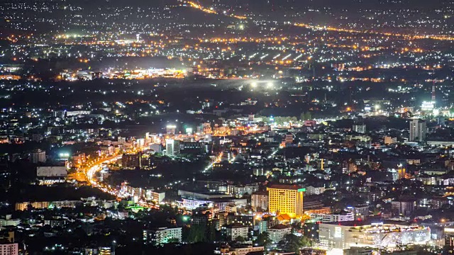 夜晚的市中心，延时运动视频素材