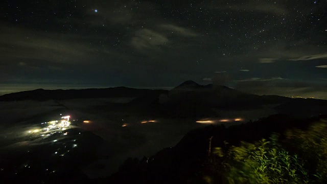 印尼Bromo火山夜景的时间流逝视频素材