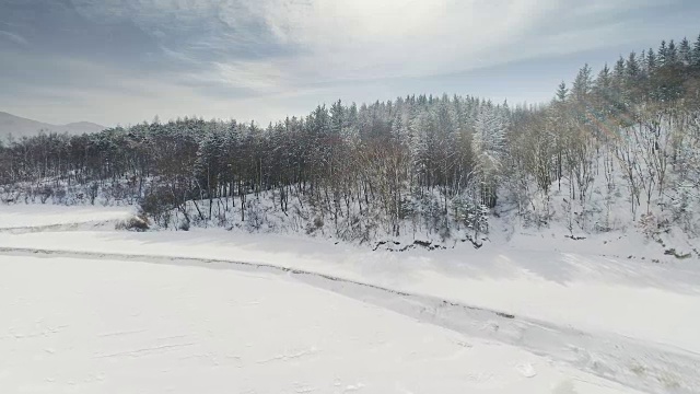 被雪覆盖的大墙岭(韩国东部大白山的一个山口)视频素材