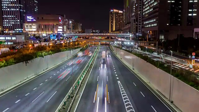 时间间隔道路交通和汽车尾灯视频素材