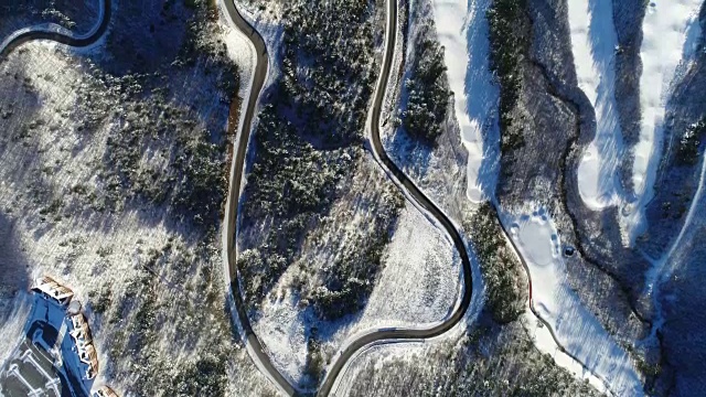 韩白山(江原道省东部最高的山)雪景鸟瞰图视频素材