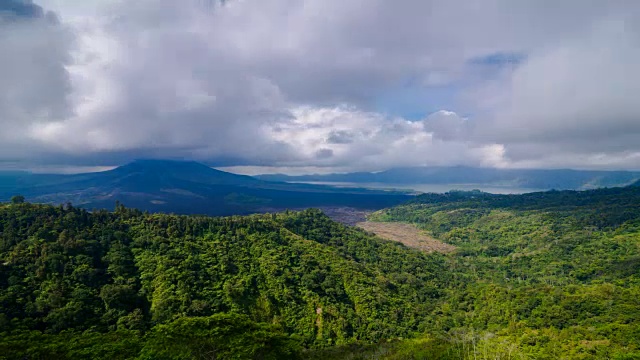 巴图尔火山，印度尼西亚巴厘岛视频素材