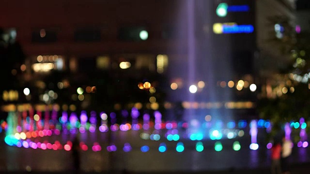 喷泉和灯光会散焦视频下载