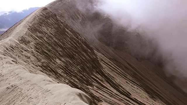 印度尼西亚东爪哇的布罗莫火山。视频素材