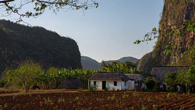 古巴:旅行:在比纳莱斯山谷的农舍，古巴-潘视频素材