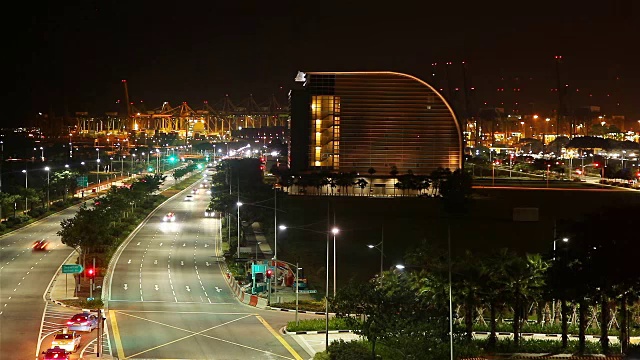 延时拍摄:交通，夜晚的新加坡城市天际线视频素材