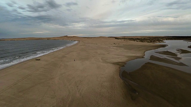 海滩及三角洲鸟瞰图视频素材