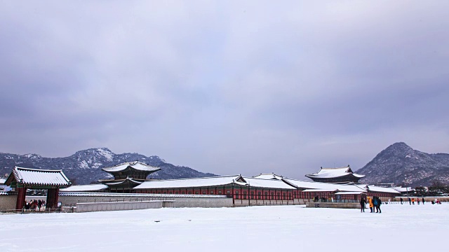 景福宫(韩国国宝224号)冬天的景色视频素材