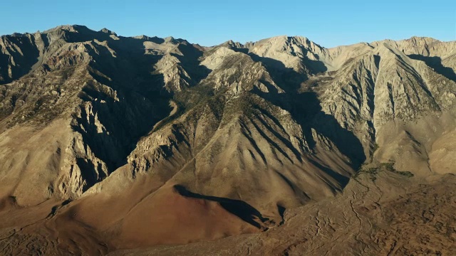 锯木场，加州内华达山脉东部众多山脉之一。视频素材