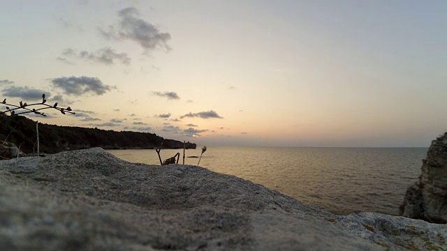 塞瑞克，土耳其，Kandıra，靠近海边的一座小山的时间流逝视频素材