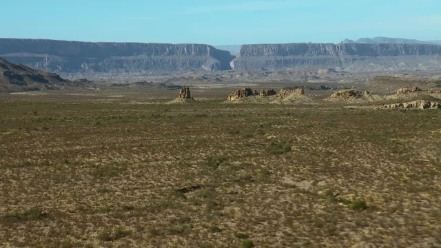 “烟囱”是德克萨斯州大本德国家公园的一组岩层，由火山力量和侵蚀作用共同形成。视频素材