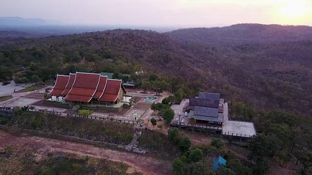 诗琳通佛寺鸟瞰图(佛寺)视频素材