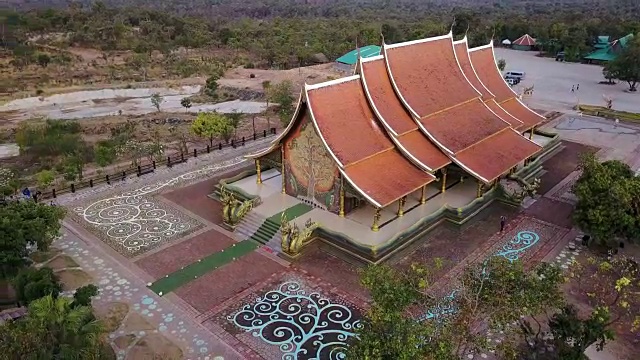 诗琳通佛寺鸟瞰图(佛寺)视频素材