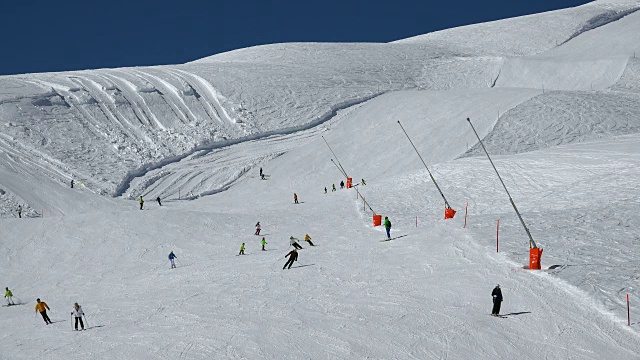 瑞士伯尔尼州，格林德沃，伯恩斯高地，克莱恩谢德格滑雪场视频素材