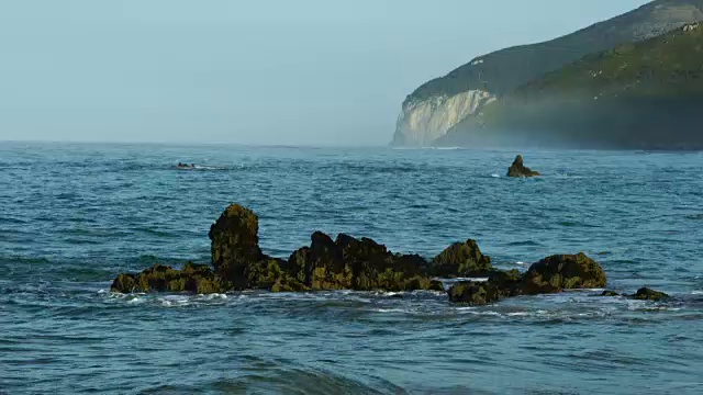 Trengandin海滩，Noja, Marismas de Santoña，维多利亚乔伊自然公园，坎塔布里亚海，坎塔布里亚，西班牙，欧洲视频素材