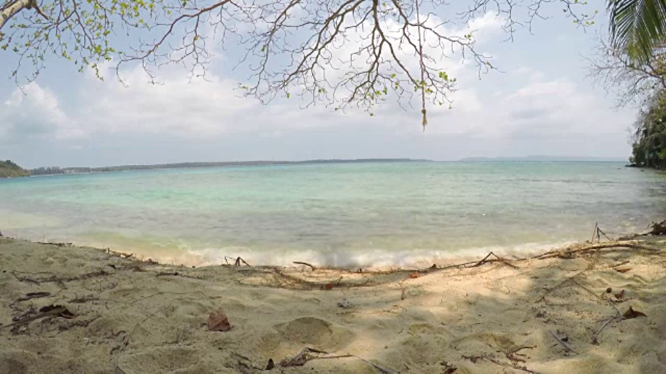 夏季热带岛屿的海滩视频素材