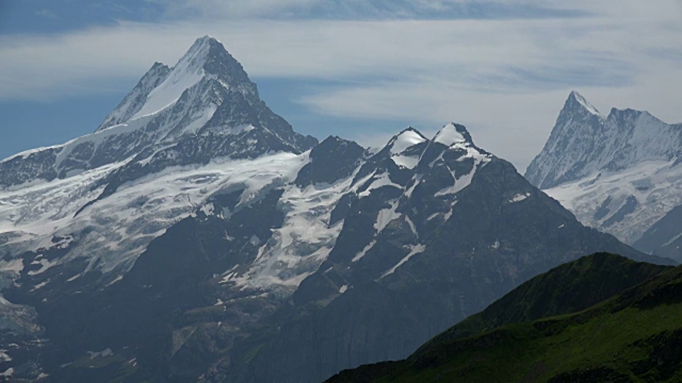 从Faulhorn到Schreckhorn和Finsteraarhorn, Grindelwald, Bernese阿尔卑斯山，瑞士视频素材