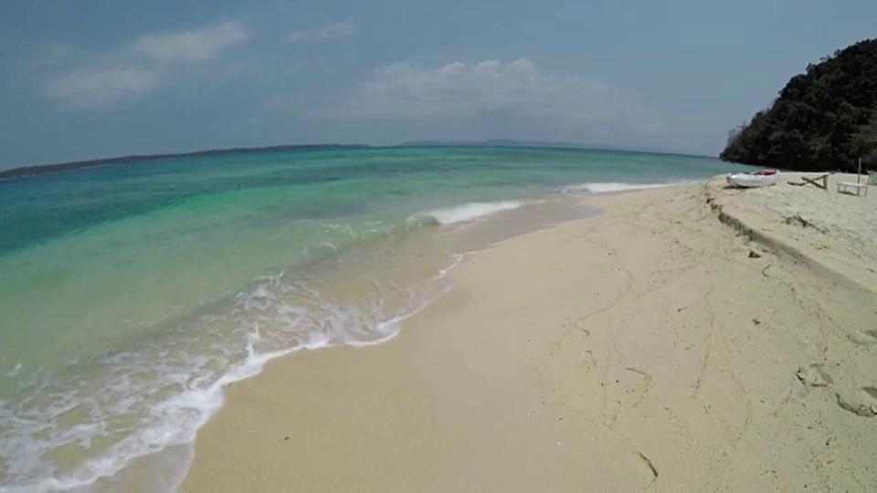 夏季热带岛屿的海滩视频素材