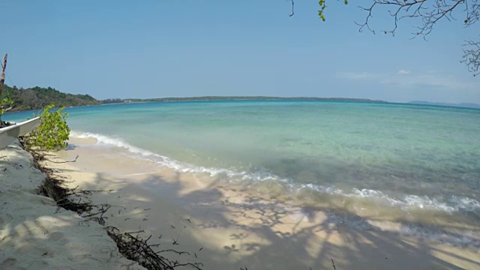 夏季热带岛屿的海滩视频素材