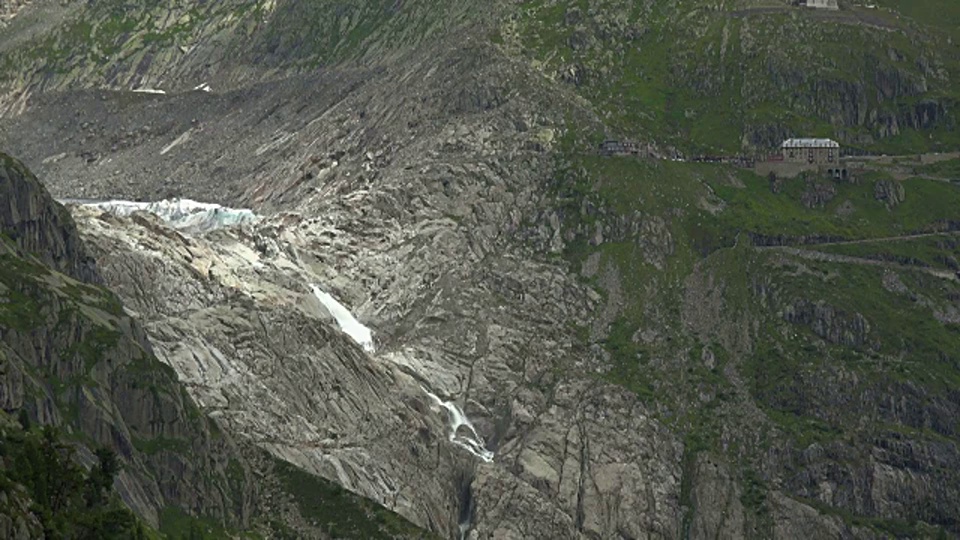 Furka Pass Road与Hotel Belvedere, Valais州，瑞士视频素材