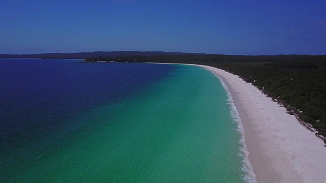 天堂海滩的4K鸟瞰图，海姆斯海滩，杰维斯湾，澳大利亚视频素材