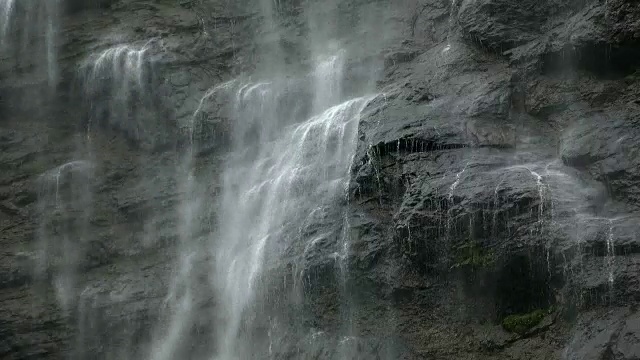 斯陶巴赫瀑布，Lauterbrunnen, Lauterbrunnen山谷，伯尔尼高地，伯尔尼州，瑞士视频素材