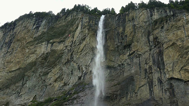 斯陶巴赫瀑布，Lauterbrunnen, Lauterbrunnen山谷，伯尔尼高地，伯尔尼州，瑞士视频素材